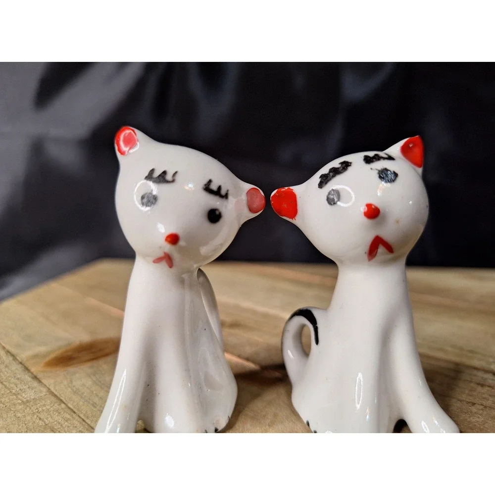Vintage Ceramic Cat Salt and Pepper Shakers White Red Black Mid Century Kitsch